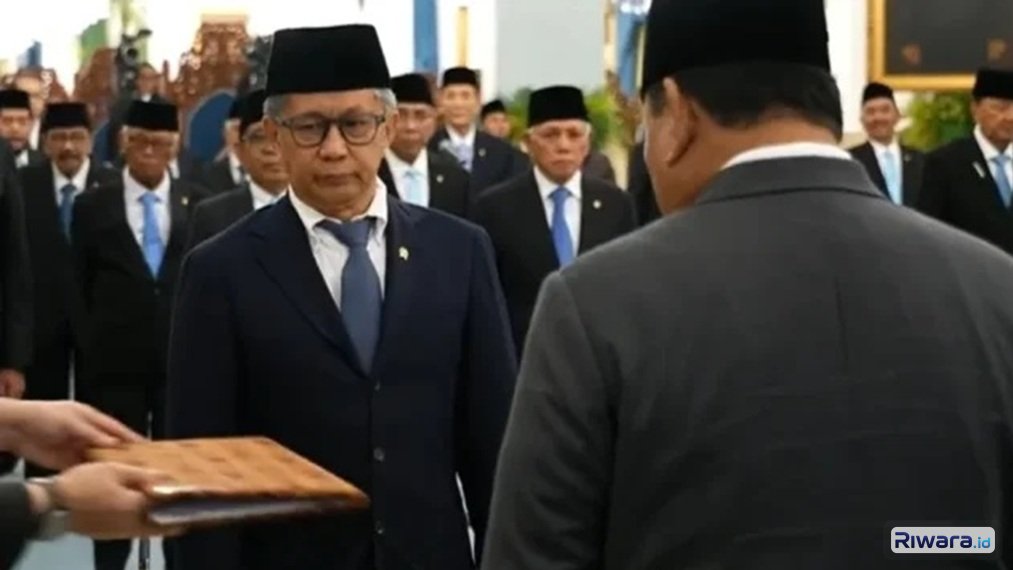 Presiden Prabowo Subianto resmi melantik Rocky Gerung sebagai anggota Wantimpres